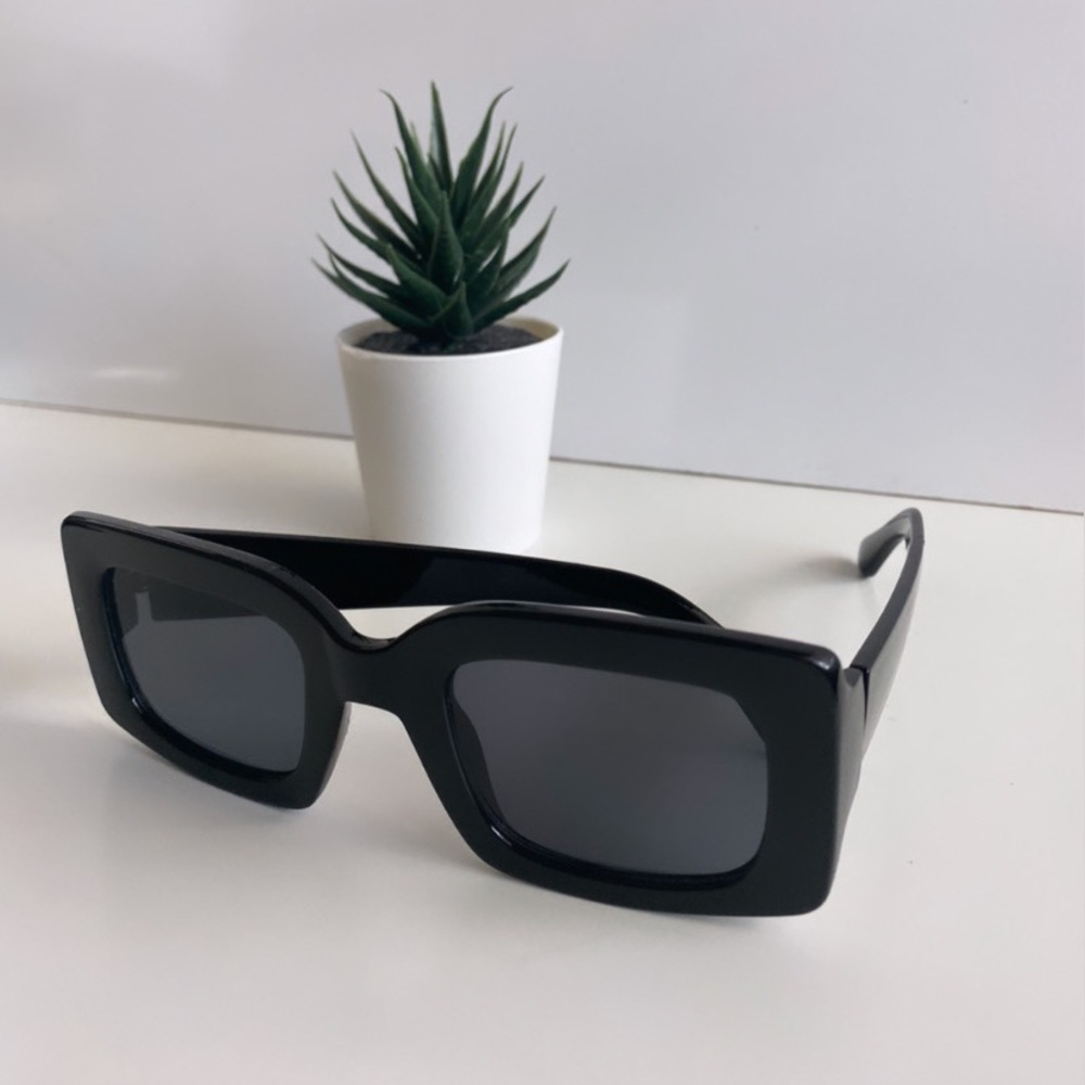 sunglasses - Picture 2 of 2